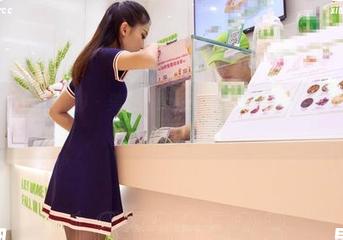 AISS爱丝(钻石版) - 美腿与无圣光的碰撞，陈雅漫在写真界的另类创新！
