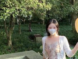 微密圈 - “脚”路漫漫，July芝岚的免费玉足自拍原图，专治各种不开心！