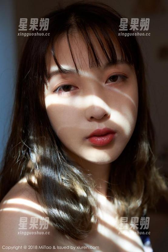 MiiTao蜜桃社 - 一边下载韵莉娜VANILLA的白色图包,一边想,如果是雪该多好-星果朔 MiiTao蜜桃社 - 一边下载韵莉娜VANILLA的白色图包,一边想,如果是雪该多好-星果朔
