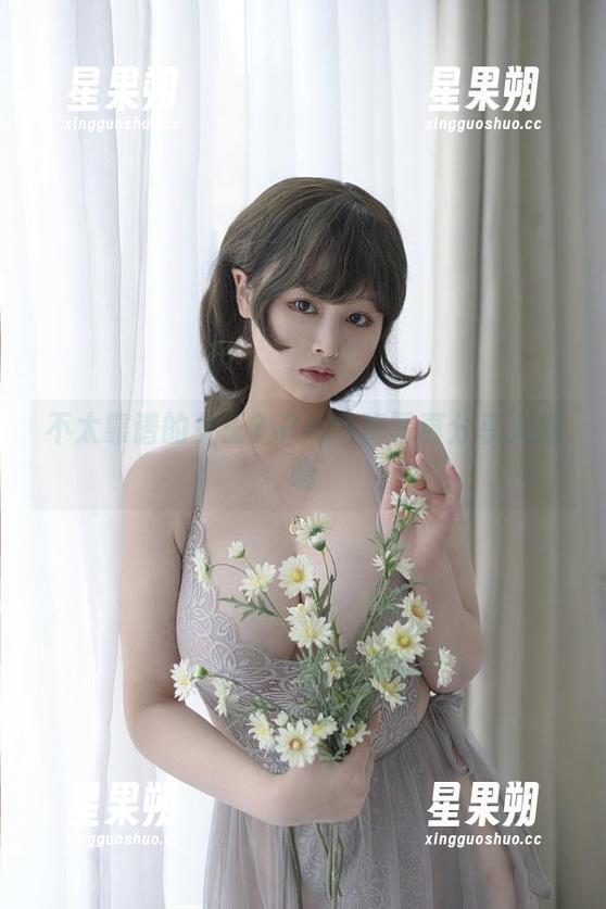 不太靠谱的女王?PAKI酱写真分享大揭晓-星果朔 不太靠谱的女王?PAKI酱写真分享大揭晓-星果朔