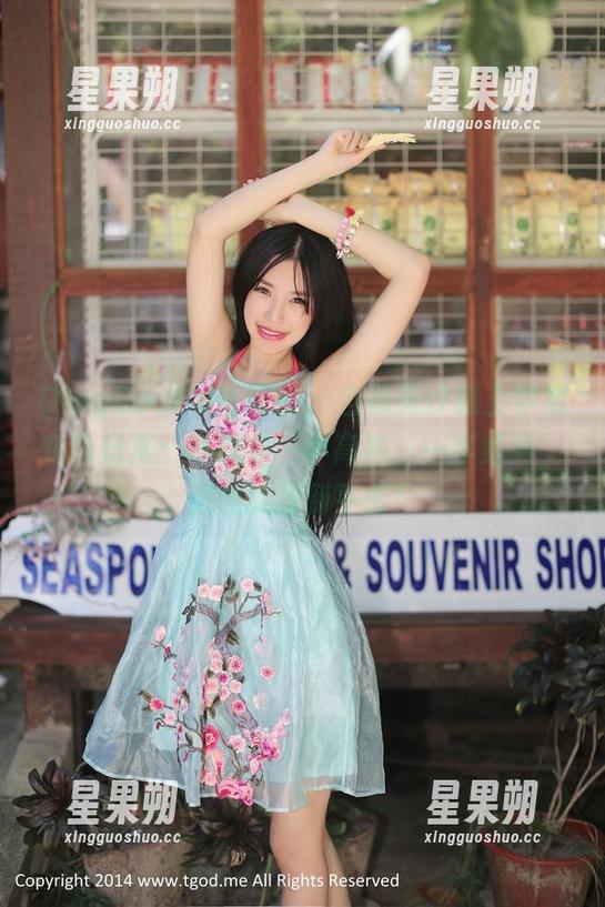 QingDouKe青豆客 - 当颜美汐遇上学姐角色扮演：写真集一半高冷，一半嬉闹，竟然能找到平衡！-星果朔