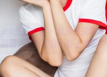 TouTiao头条女神 - 刘瑾希来带货：这网袜图片下载后会不会上瘾啊？