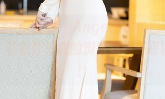 XIAOYU语画界 - Angela小热巴的丝袜美腿，趁机暂停我的浏览器——原图必看！
