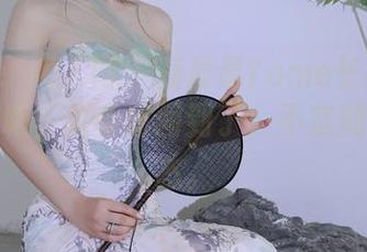 Xiuren秀人网 - 杨晨晨Yome长裙写真集—好吧，分享时间到了，不定期更新状态。