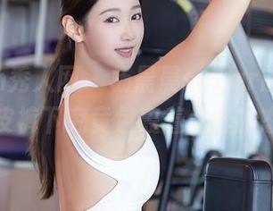 Xiuren秀人网 - 杨晨晨sugar的写真分享，皮裤下究竟包裹着怎样的态度？
