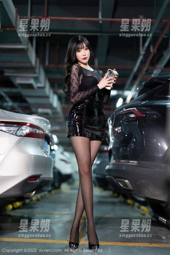 Xiuren秀人网 - 芭比KIKI的JK探险记:在线图集,意外多多!-星果朔 Xiuren秀人网 - 芭比KIKI的JK探险记:在线图集,意外多多!-星果朔