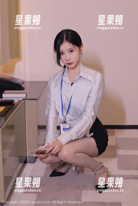 Xiuren秀人网 - 萌白酱的空姐形象,原图和图包的零距离接触!-星果朔 Xiuren秀人网 - 萌白酱的空姐形象,原图和图包的零距离接触!-星果朔