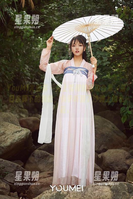 YouMi尤蜜荟 - 井上雪樱的海边合集，落日余晖下的侧脸，似乎听到了沙滩上的私语。-星果朔