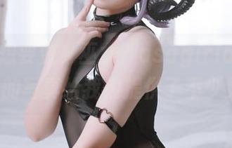想不思想要变身巫女？asagiriai(爱ちゃん)的写真给我们提供了不少灵感！