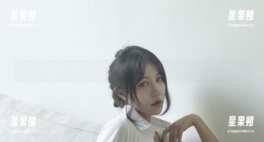 当学姐来袭,今汐的旧书皮反转成写真集-星果朔 当学姐来袭,今汐的旧书皮反转成写真集-星果朔