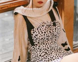 喵糖映画：观看花季少女的婴儿肥，图包里藏着多少暗藏的羊羔肉？