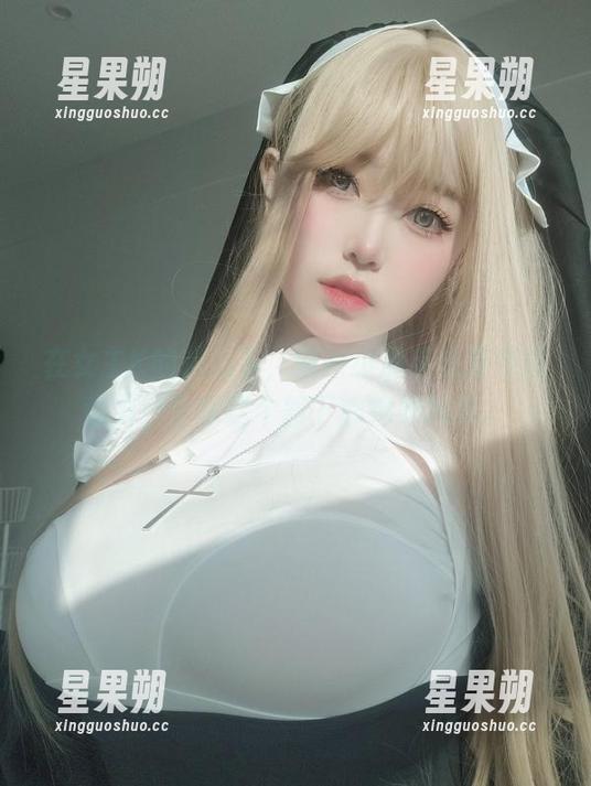 在女主K的镜头下,照片小助手全集中注意力,分享这个部下的绝妙风采。-星果朔 在女主K的镜头下,照片小助手全集中注意力,分享这个部下的绝妙风采。-星果朔