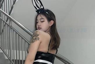 微密圈 - 小优优子原图私拍，裸足让人想入非非呀