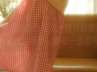 看幼水铃衣的夏季写真：图片好像暗示着一种未说的渴望，别有一番意味。