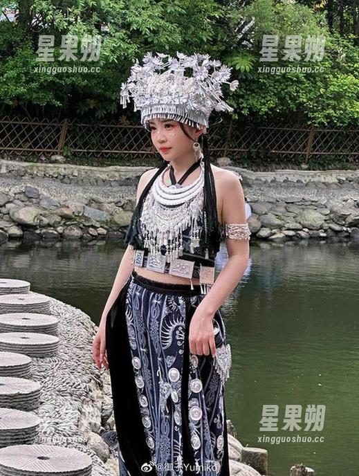 最近窜红的御子Yumiko新作,白裙图集,能不能让人安静下来看?-星果朔 最近窜红的御子Yumiko新作,白裙图集,能不能让人安静下来看?-星果朔