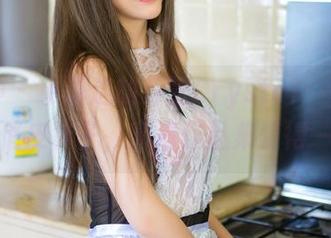 推女神 - 小溪边的梓萱Crystal：邻家女孩的俏皮样子，高清作品集值得一看！