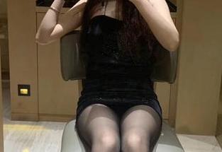 微密圈 - 全套图片，提袜少女的天使“伪装”居然这么好玩！