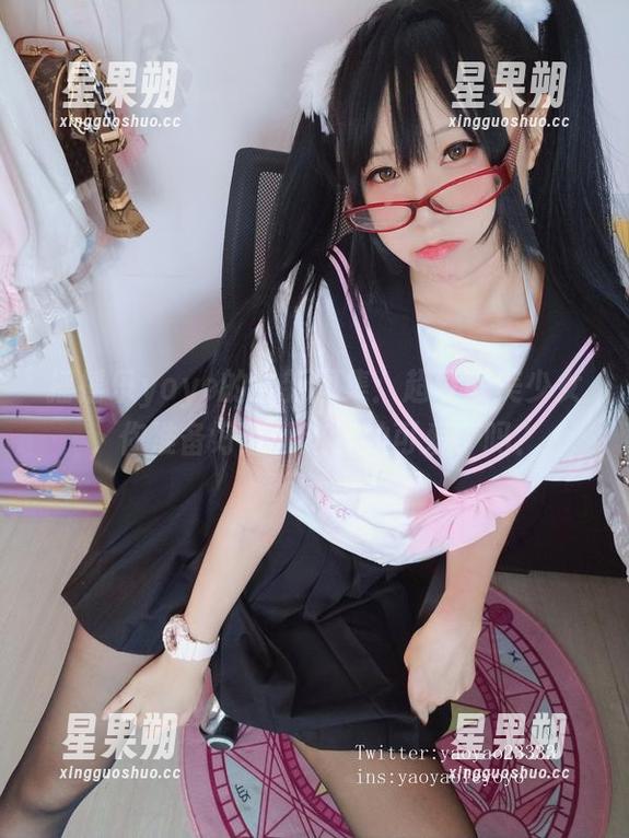 摇摇乐yoyo的全新图集：超可爱美少女，你准备好迎接这样的可爱了吗？-星果朔