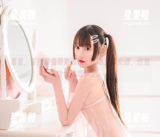 看看，星野咪兔最新原图，花吃了那女孩，这组合让我想多了。-星果朔