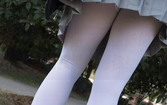 在线趣闻：森萝财团灰丝学妹的写真，别再说我没提醒你！