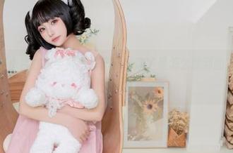 爆机少女喵小吉在水手服里的样子，你丫是怎么做到的？作品审美杠杠的！