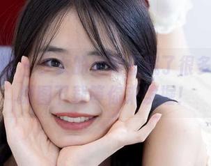 物恋传媒 - 少女的泡泡里藏了很多乐趣，原图下载等你来发掘！