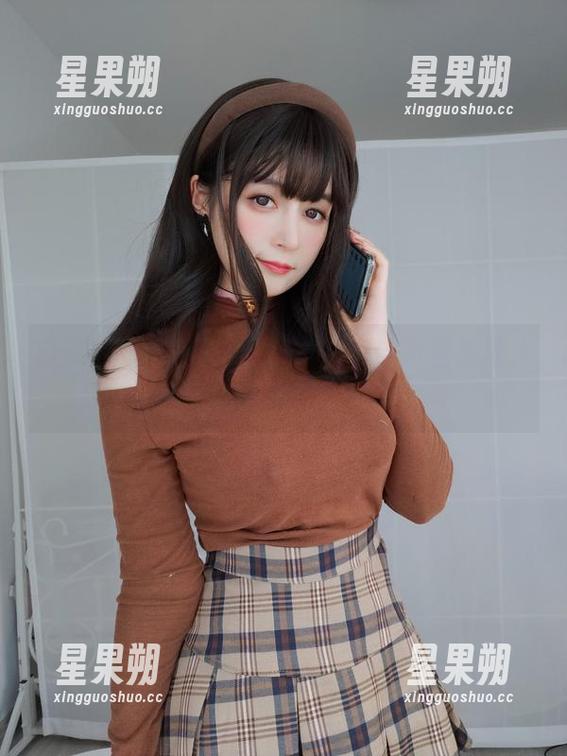 白银81的私房图集—肉丝,光听着就让人浮想联翩?-星果朔 白银81的私房图集—肉丝,光听着就让人浮想联翩?-星果朔