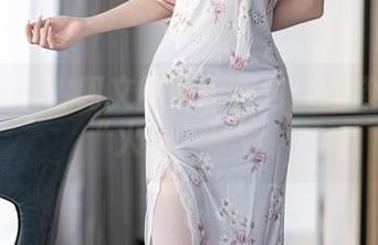 秀人网 - UU阿文的泳衣图包：拯救夏天的“火辣”计划！
