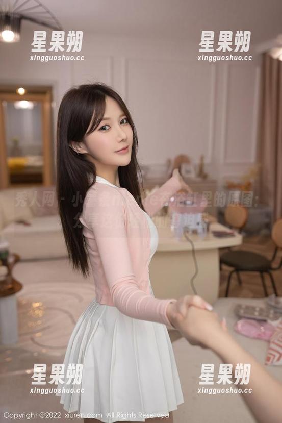 秀人网 - 小薯条nienie在浴缸里的原图：分享这份轻松的窘迫感-星果朔