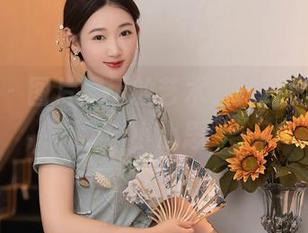 秀人网 - 图片展示的艺术，汁汁的吊带是个小心思