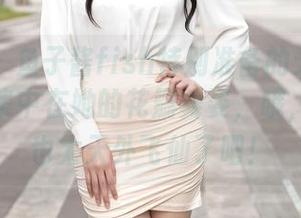 秀人网 - 鱼子酱fish特别准备的天使套图：我超集中在她的花瓣舞姿，哦，那衣服也太天外飞仙了吧！