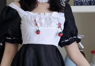 秀人网 - 一见龙雪儿，便无心上学—校服写真把你的壁纸都压得喘不过气！