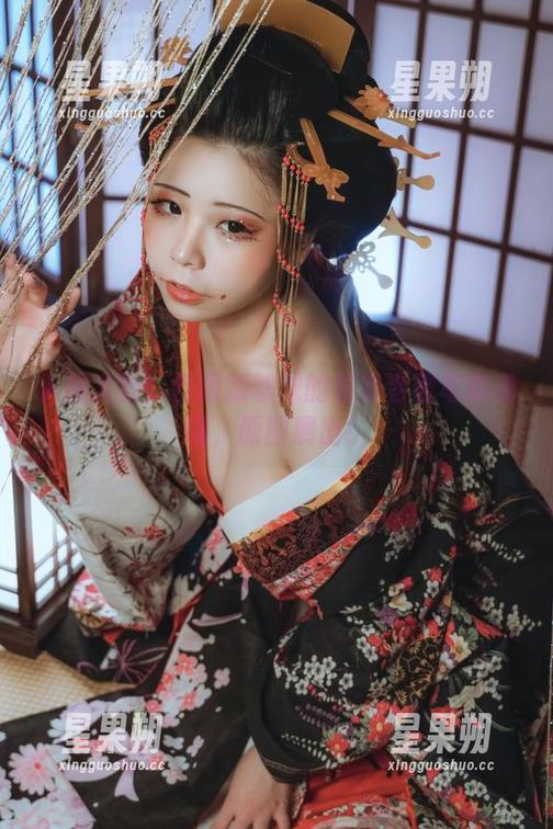 人间尤物:自闭颜球球的邻家老婆写真现场,原图展出!-星果朔 人间尤物:自闭颜球球的邻家老婆写真现场,原图展出!-星果朔