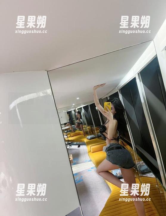 微密圈 - 葛征的白色图包,你以为只是背景吗?先免费吃个瓜。-星果朔 微密圈 - 葛征的白色图包,你以为只是背景吗?先免费吃个瓜。-星果朔