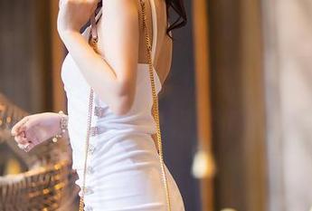 语画界 - 图包解析：李丽莎的私房白丝，光影下的纤细柔情！