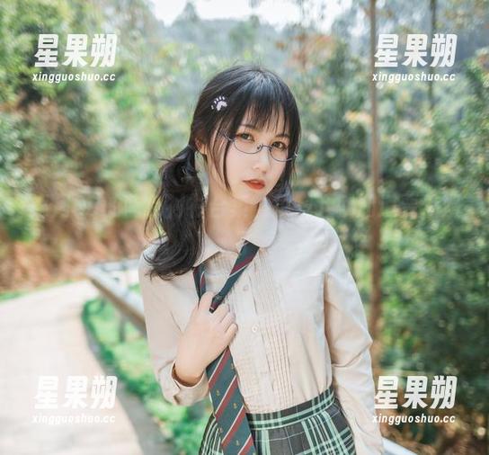 逐月Su的蓝色衬衫合集，摸一下就知道要浪漫了-星果朔
