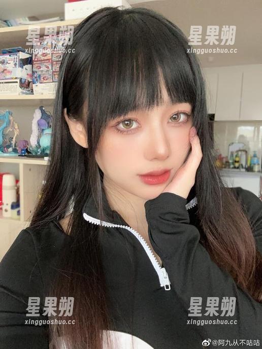 哈哈,阿九从不咕咕的婚纱写真太美了,几乎让我一度想要请她来给我家植物上个婚纱。-星果朔 哈哈,阿九从不咕咕的婚纱写真太美了,几乎让我一度想要请她来给我家植物上个婚纱。-星果朔