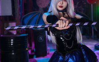 BlackSwan&Emilia，阿九从不咕咕的新图包，要不要考虑个小飞舞？