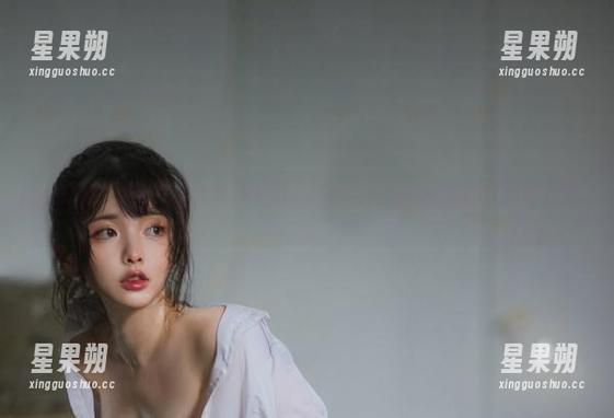 阿寨寨的清纯气质太具冲击力,这图包里的每一张都让我有点懵。-星果朔 阿寨寨的清纯气质太具冲击力,这图包里的每一张都让我有点懵。-星果朔
