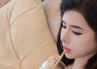 微密圈 - 镂空蕾丝与阿色，图集中让人一眼爱上的组合。