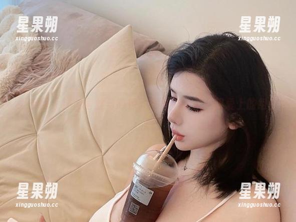 微密圈 - 镂空蕾丝与阿色,图集中让人一眼爱上的组合。-星果朔 微密圈 - 镂空蕾丝与阿色,图集中让人一眼爱上的组合。-星果朔