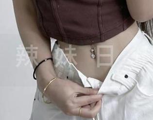微密圈 - 陈佩奇的辣妹日记：你的下一本写真密室逃脱