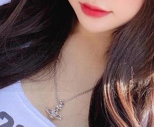 韩国孙乐乐镂空写真，开朗的气质外加原图飙升，光影玩得真溜