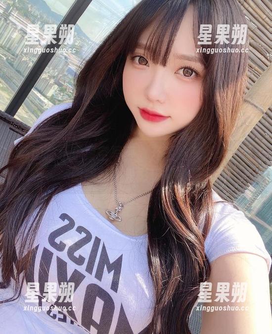 韩国孙乐乐镂空写真,开朗的气质外加原图飙升,光影玩得真溜-星果朔 韩国孙乐乐镂空写真,开朗的气质外加原图飙升,光影玩得真溜-星果朔